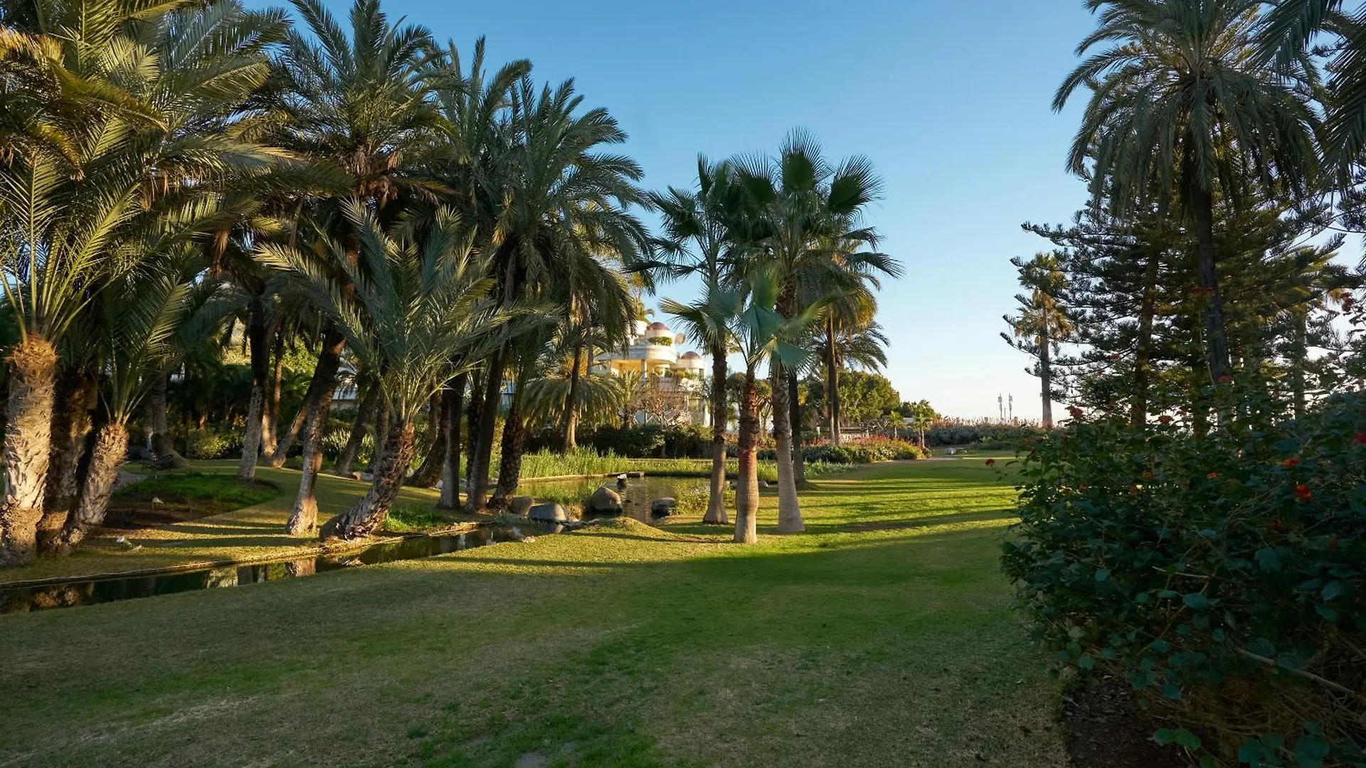 Luxury 3 Bed Flat - Beachfront In Puerto Banus Marbella 0*,