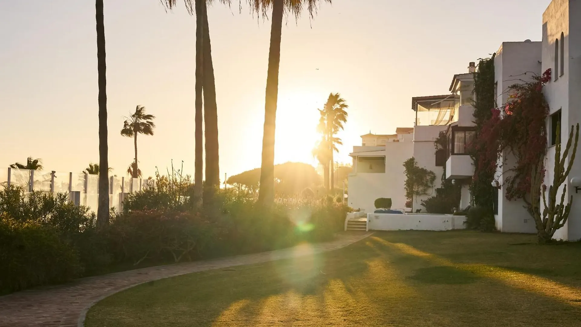 Проживание в семье Luxury 3 Bed Flat - Beachfront In Puerto Banus Марбелья