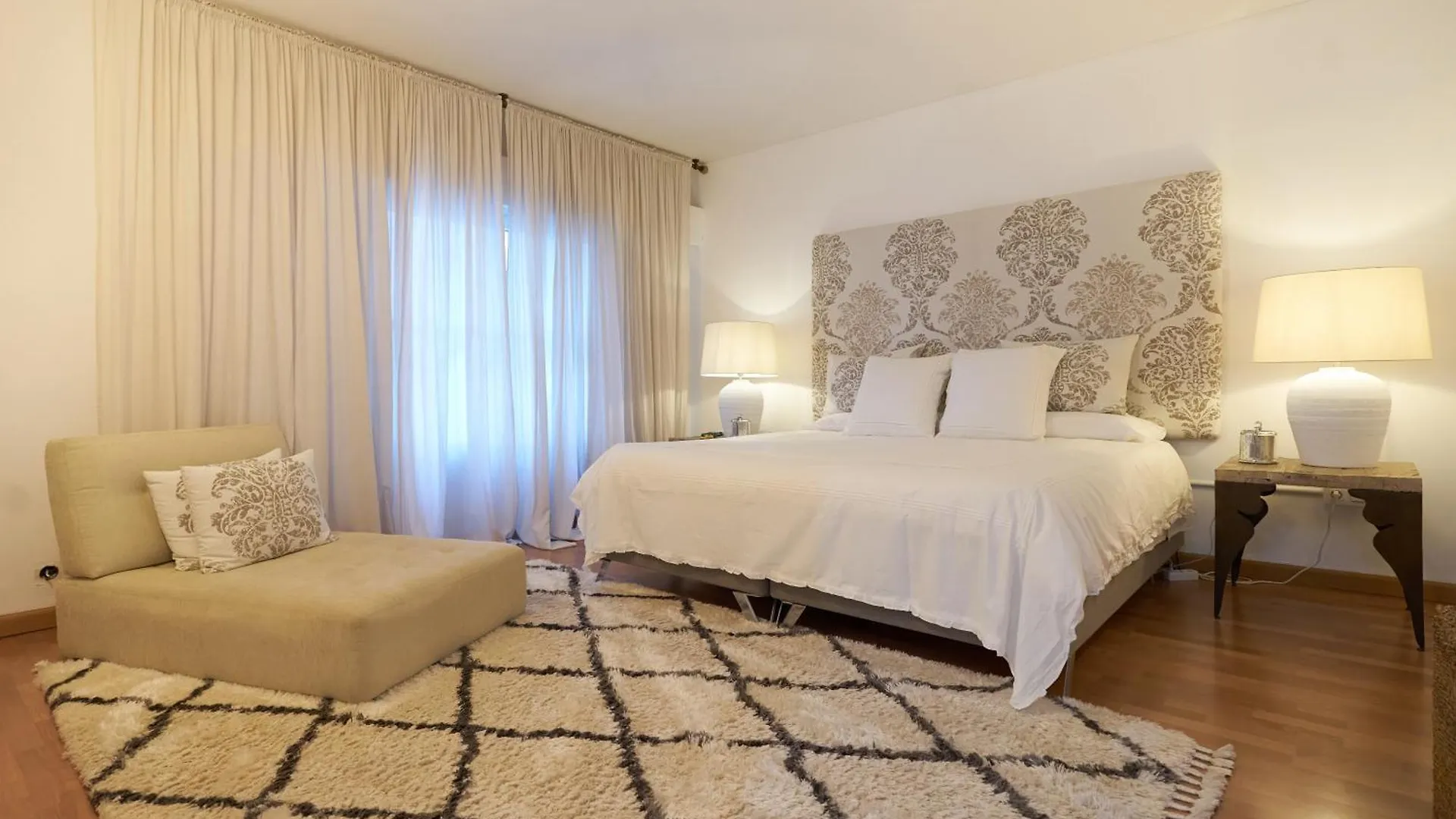 Проживание в семье Luxury 3 Bed Flat - Beachfront In Puerto Banus Марбелья