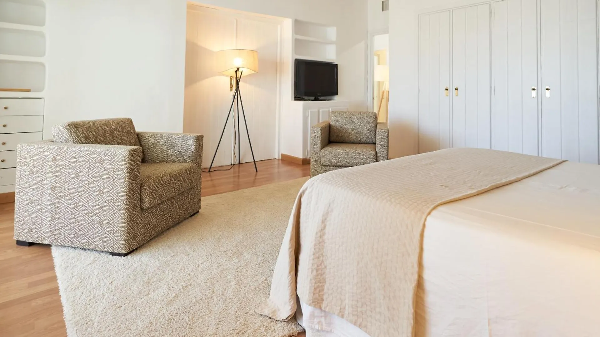 Проживание в семье Luxury 3 Bed Flat - Beachfront In Puerto Banus Марбелья Испания